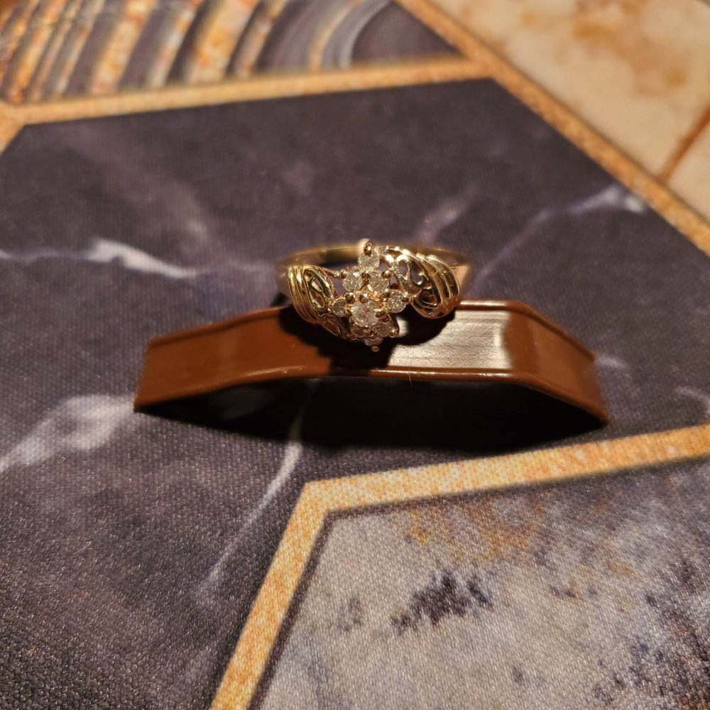 DIAMOND RING 14KT GOLD - Picture 9 of 11